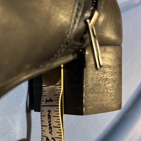 Ugg black leather boots - Picture 9 of 10